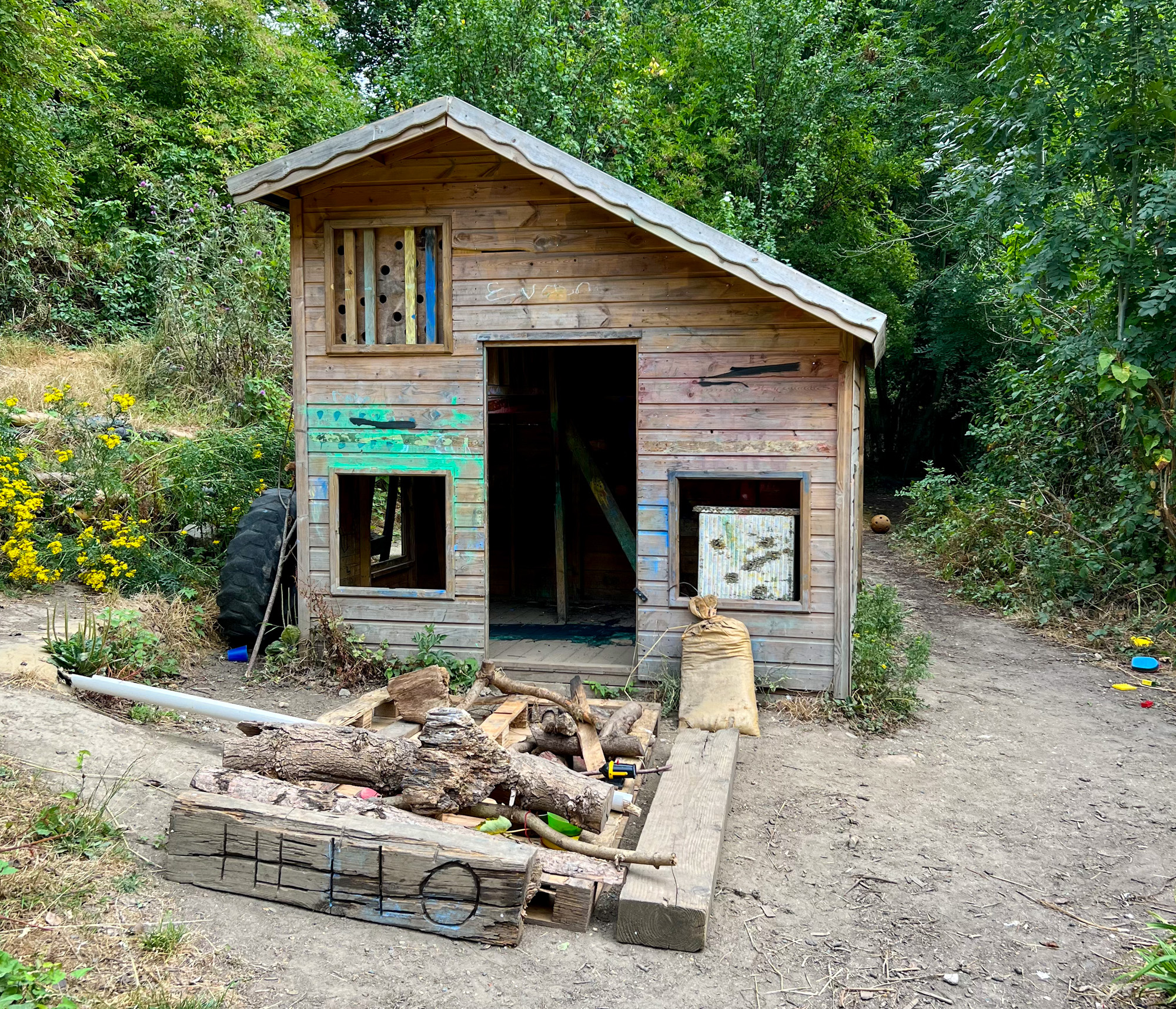 Outdoor adventure playground aimed at self-directed creative play and learning for local children.